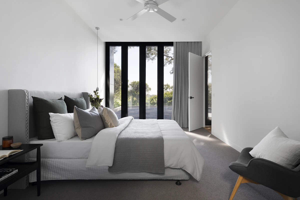 Additional illustrative interior photo for Harborline Apartment